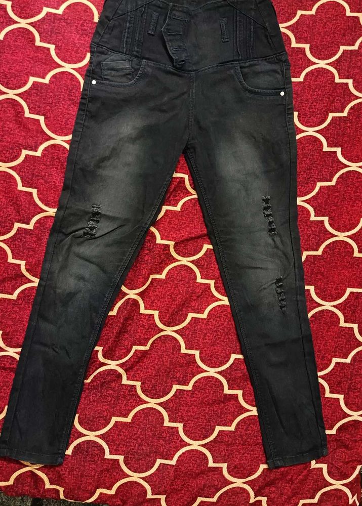 Slim Fit Distressed Black Denim Jeans