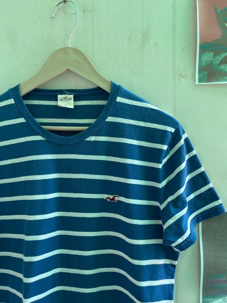 Hollister Striped T-Shirt (T551)