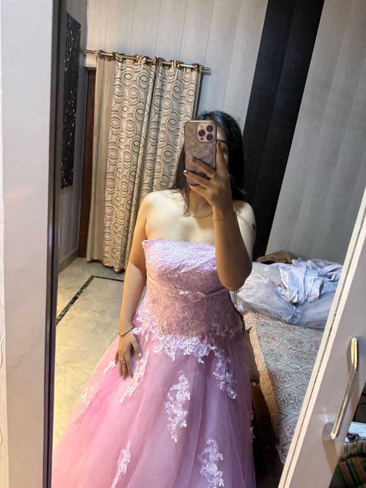 Stunning Pink Strapless Gown🎀🩷