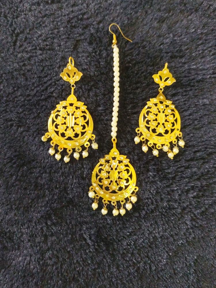 Golden Indian Jewelry Set