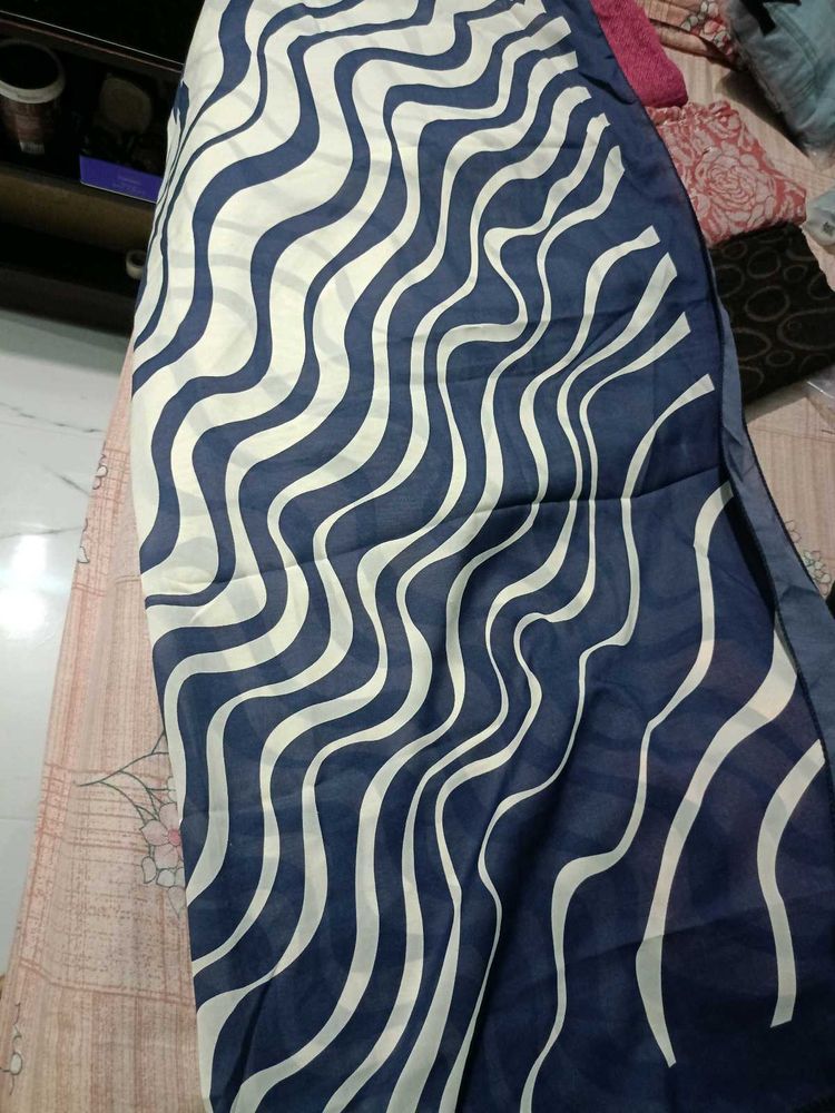 Navy Blue &amp; Cream Abstract Wave Scarf