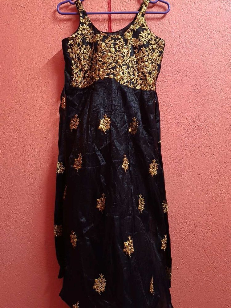 Elegant Black &amp; Gold Embroidered Gown