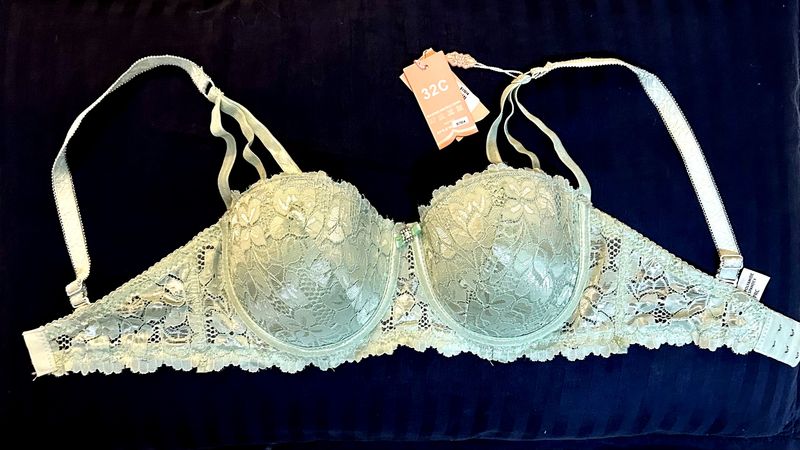 Beautiful Bra At Just 300 /- From Brand Susie