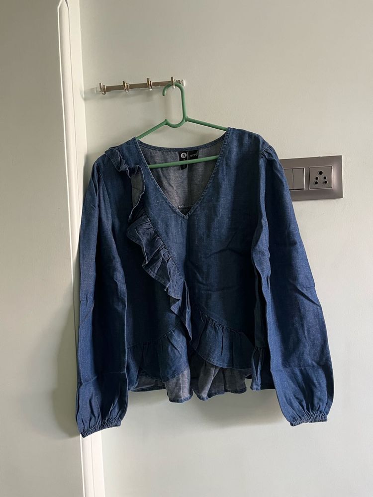 Stylish Ruffled Denim Blue Top