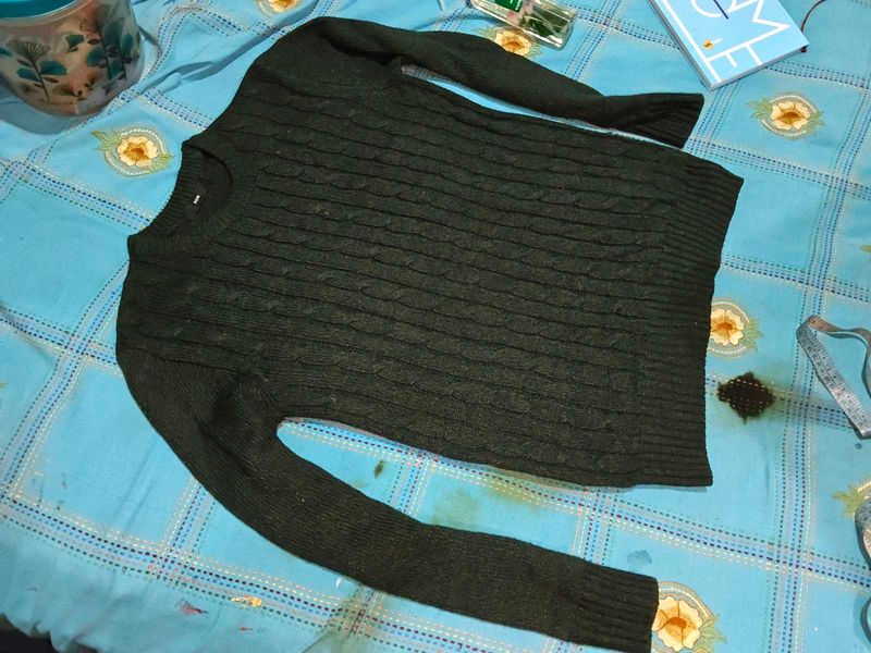 Cozy Cable Knit Sweater mens winters green