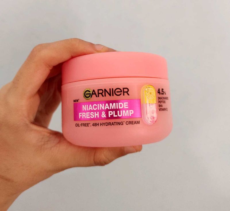 Garnier Niacinamide Fresh &amp; Plump Cream 💗