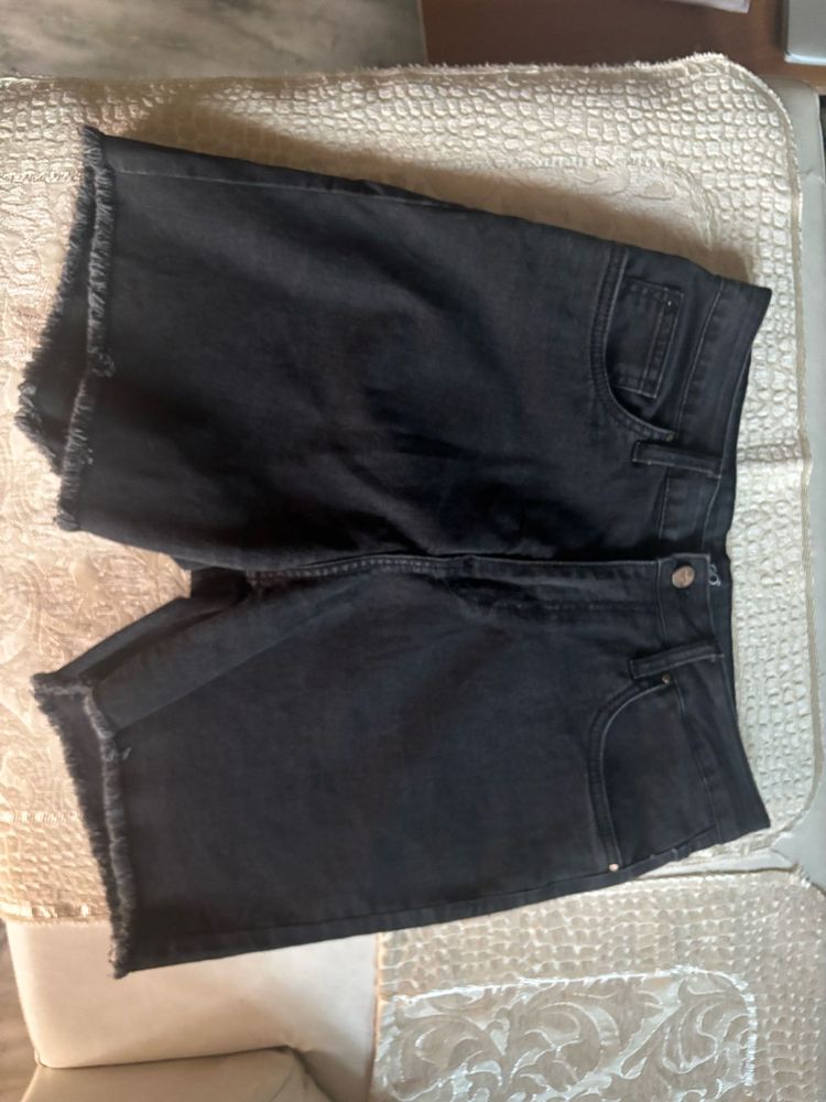 Black Denim Shorts with Frayed Hem