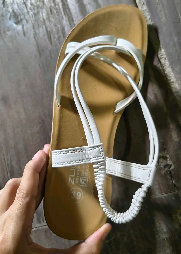 Zudio Stylish White Flat Sandals