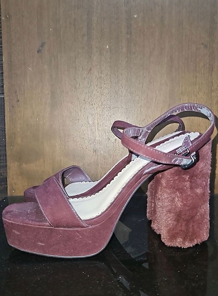Charles&amp;Keith original heels🪩