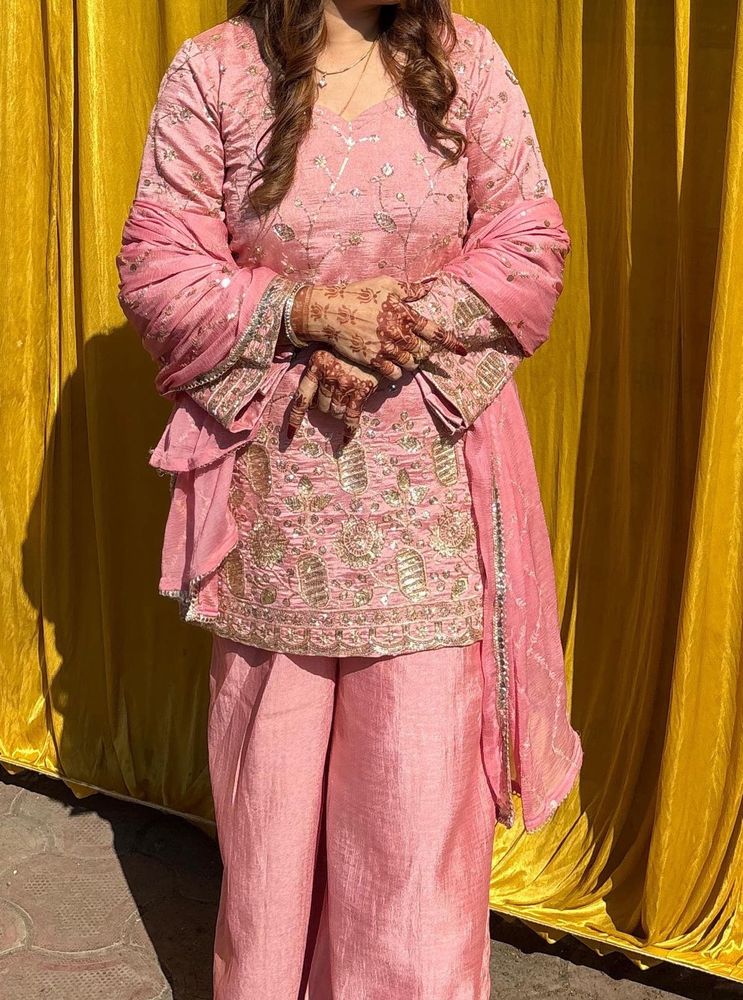 Stunning Pink Embroidered Kurta Set