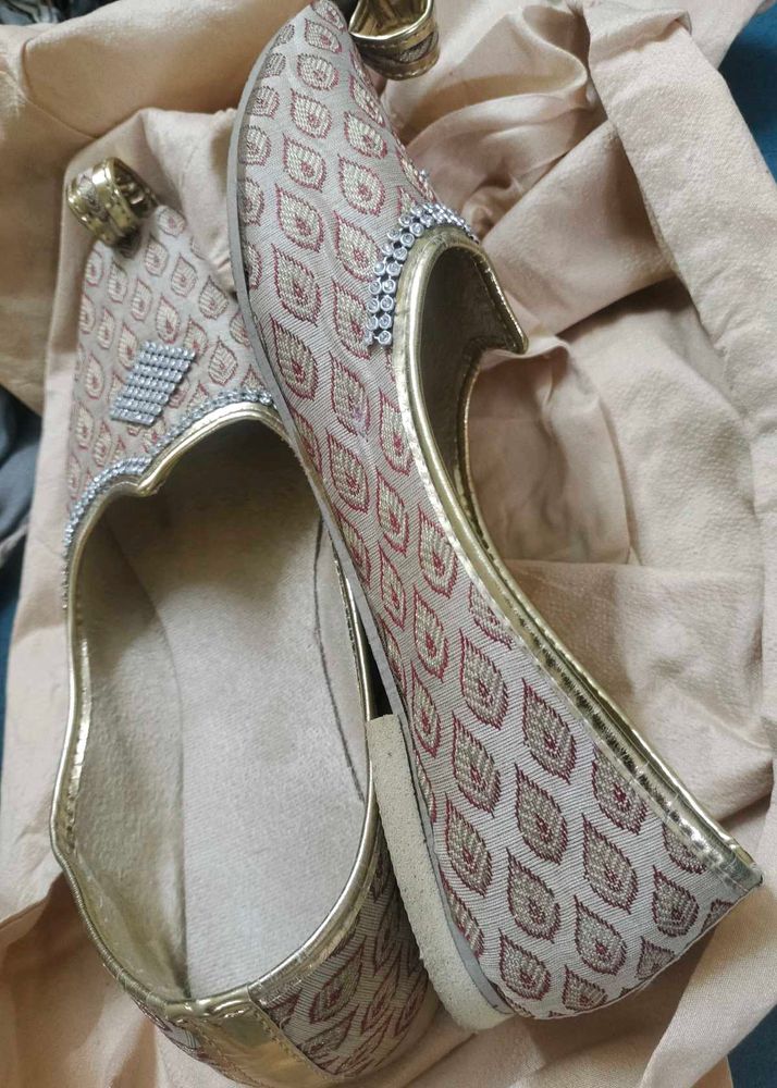 Ethnic/ Bridal mojdis traditional Size 7
