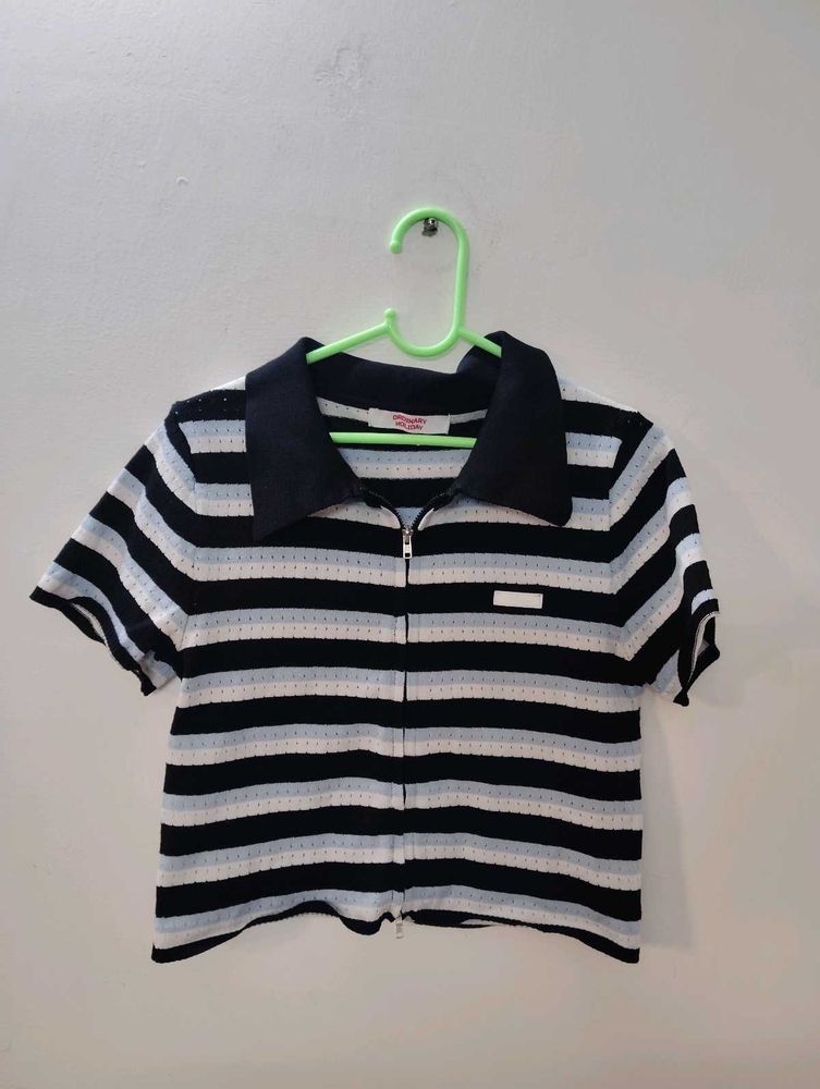 Y2K Striped Zip-Up Polo Shirt✨