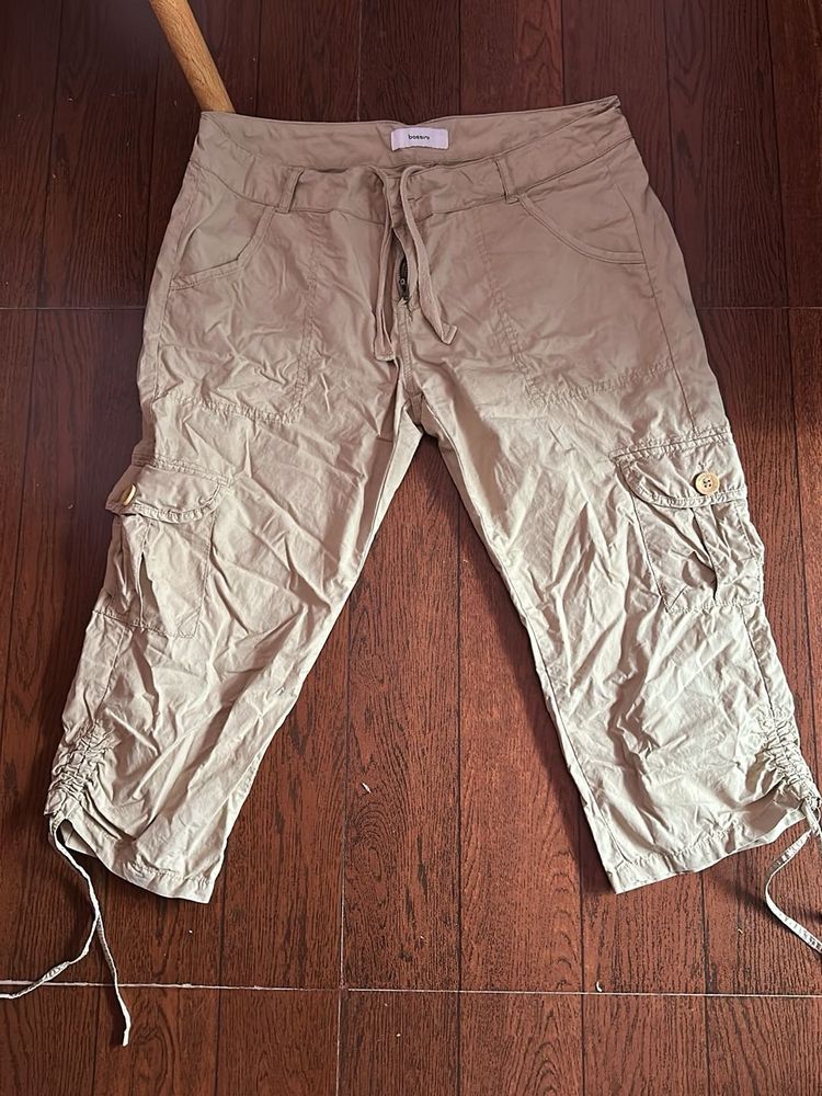Khaki Cargo Capris