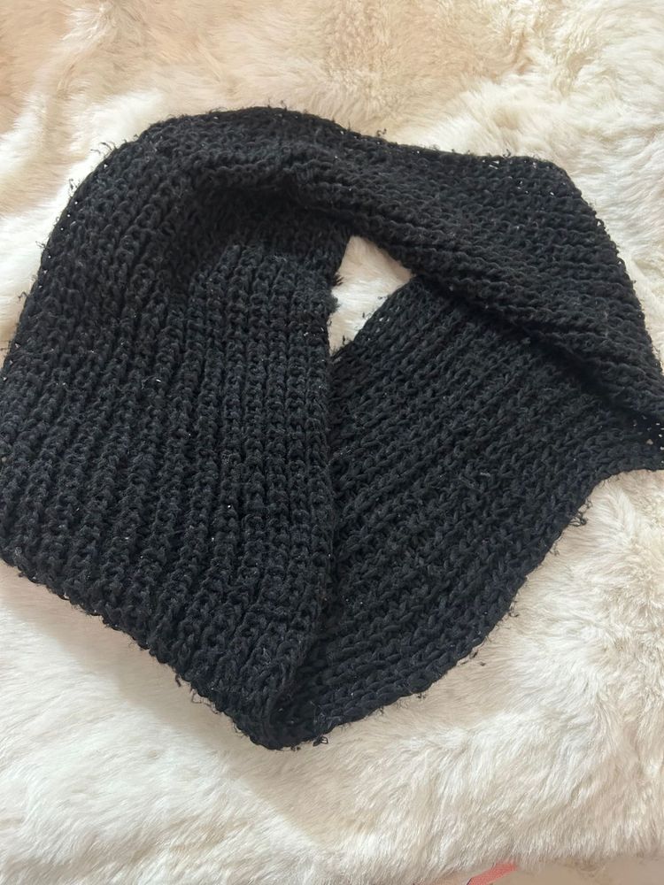 Black Knit Scarf