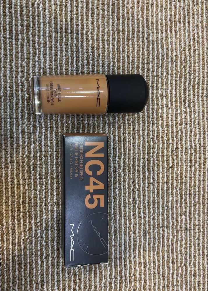 MAC Studio Fix Fluid Foundation NC45