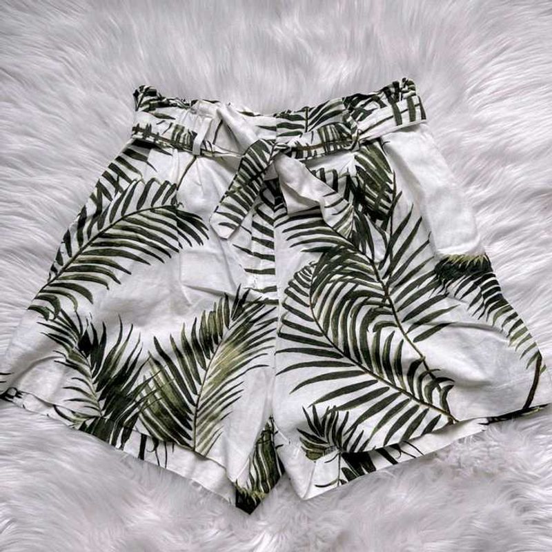 H&amp;M Palm Leaf Print High-Waisted Shorts