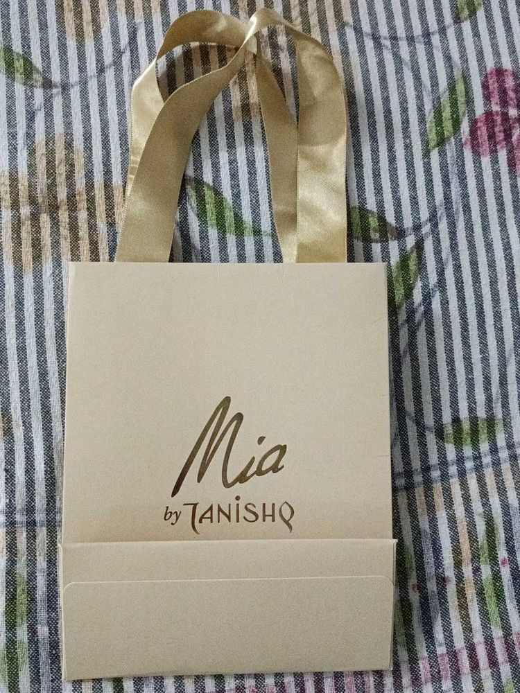 Mia by Tanishq Paper Bag