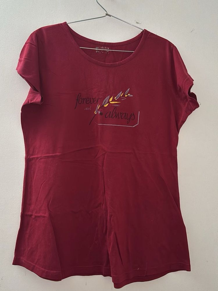 Maroon Graphic T-Shirt