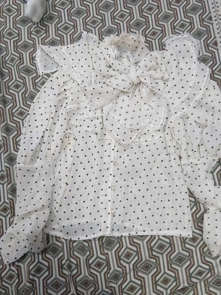 Chic White Heart Print Top