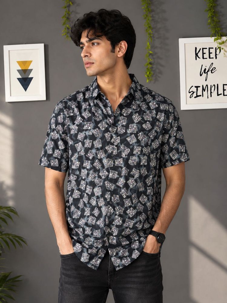Men's Short Sleeve Patterned Shirt