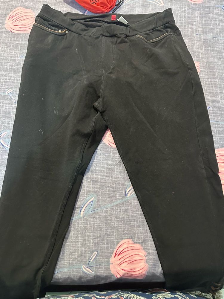 Laks*ita Black Casual Pants