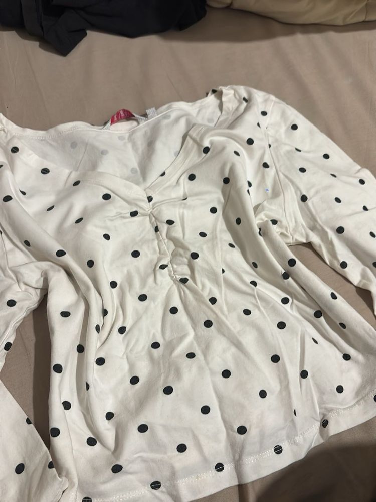 polka dot v neck top