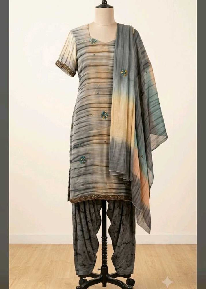 Stylish Grey &amp; Peach Ombre Kurta Set with Dupatta