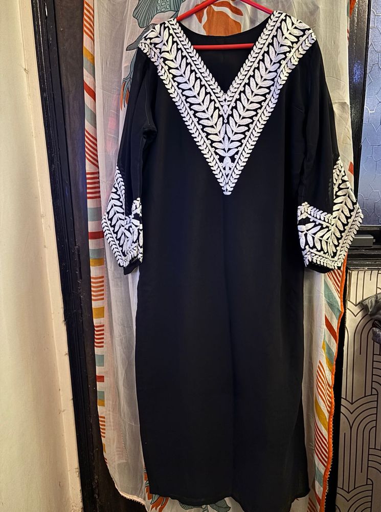 Elegant Black Kurta with White Embroidery
