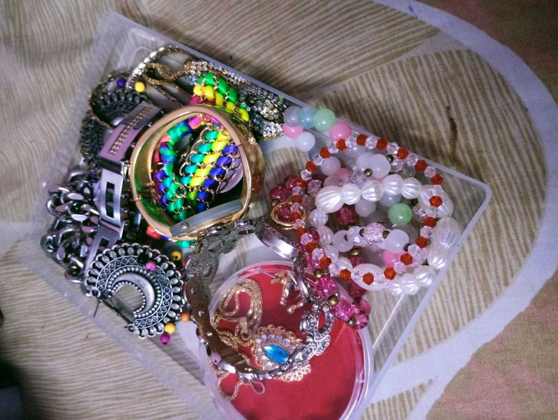 Assorted Fashion Jewellery Set