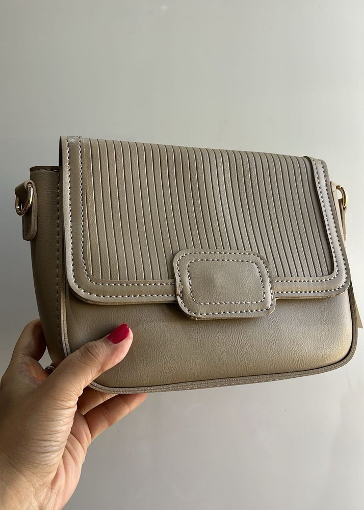 ‼️Price Drop Best Go To Sling Bag With Broad Belt