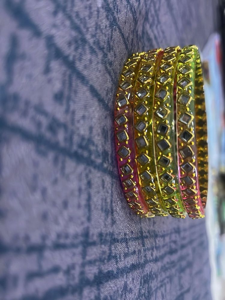 beautiful kundan bangles