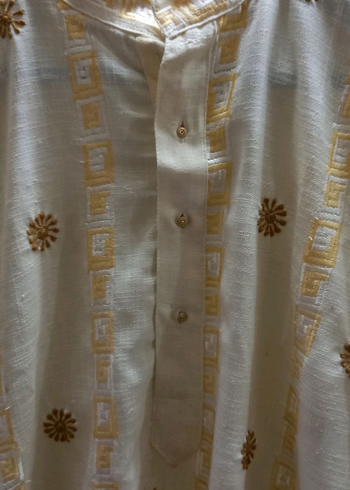 MEN KURTHA 46 CMS CREAM FLORAL WITH BEAUTIFUL EMBROIDERY WORK NEW ONE WITHOUT TAG TOP CONDITION