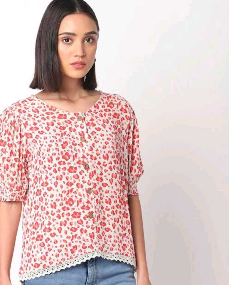 In excellent new condition top