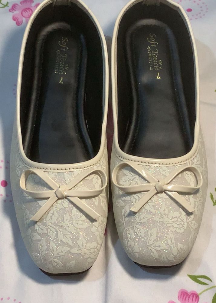 white sparkly Floral Bow Ballerina Flats
