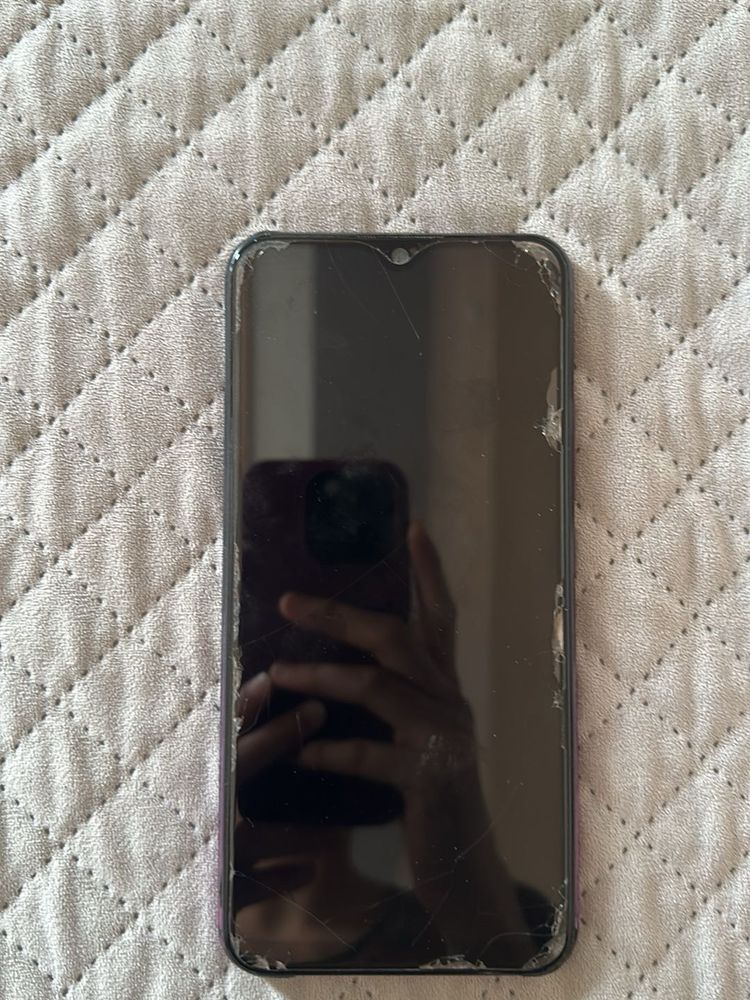 Used Smartphone - Cracked Screen