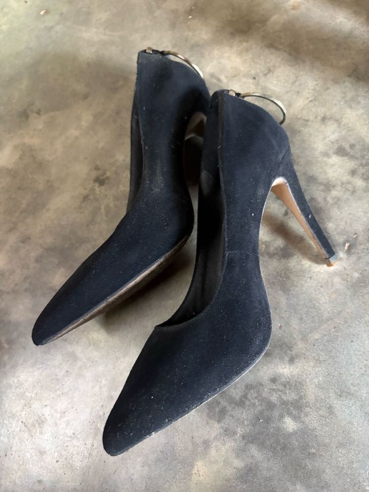 Elegant Black Suede Heels