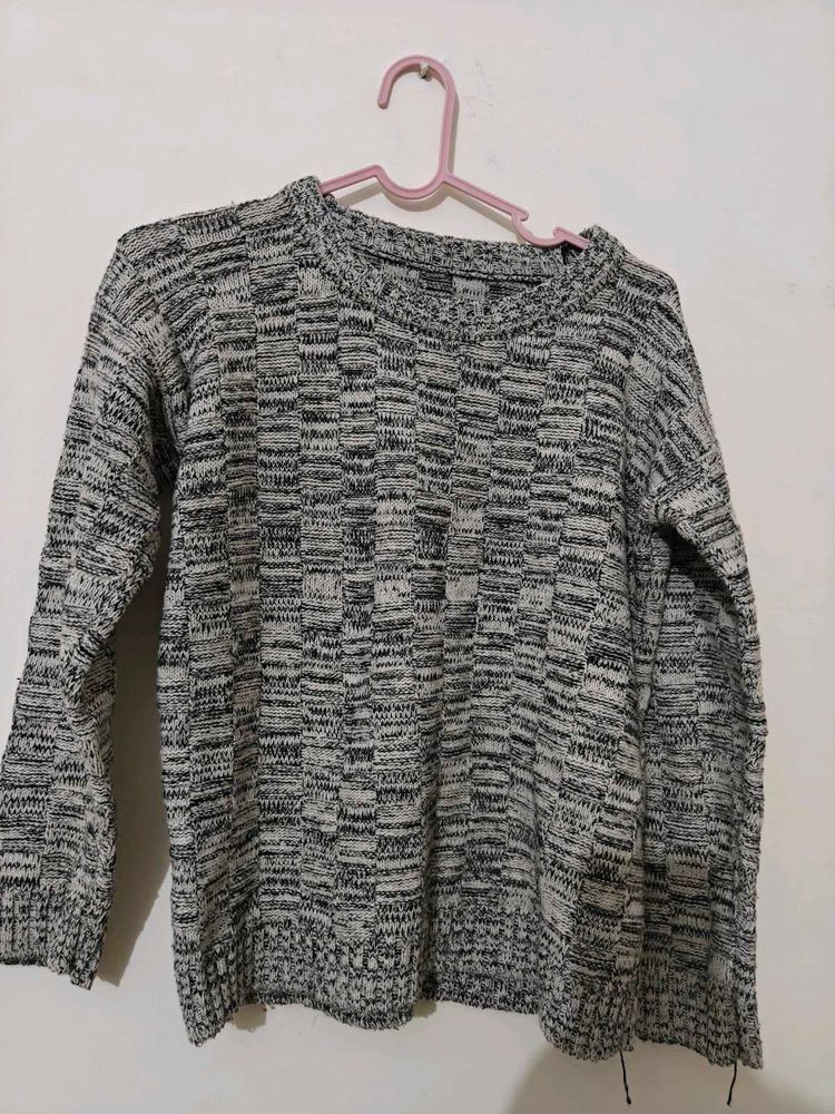 imported Knit Patterned Sweater