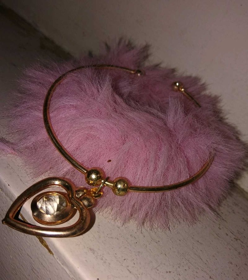 Chic Faux Heart Charm Bangle