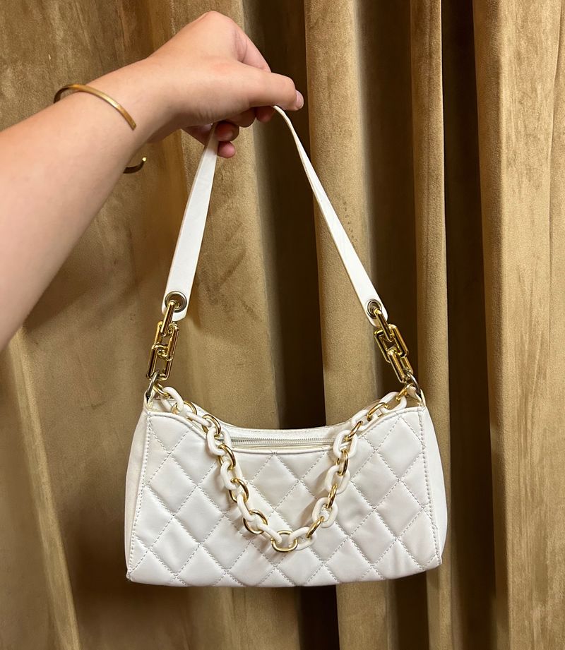 White Handbag 💕