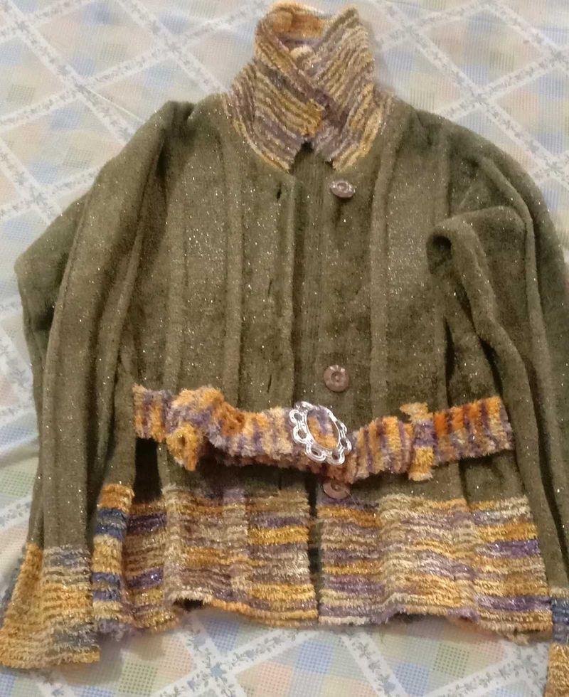 Cozy woolen  sweater with Belt