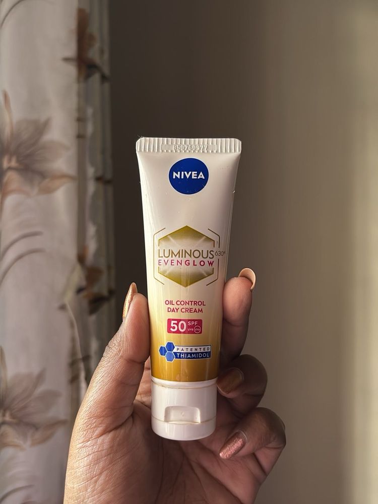 Nivea Luminous Even Glow Oil Control Day Cream SPF