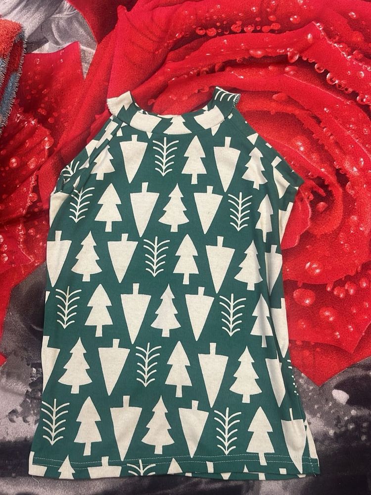 Green Christmas Tree Print Sleeveless Top