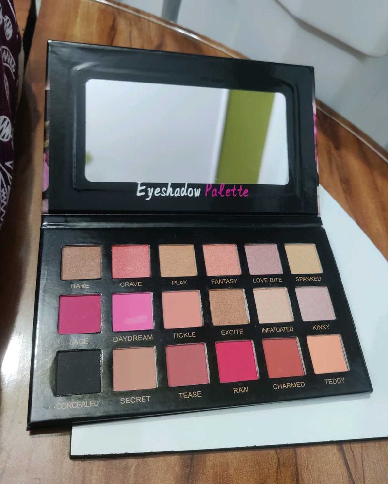 Eyeshadow Palette - 16 Shades