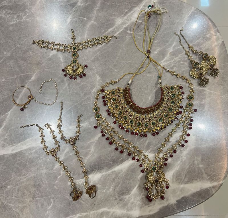Exquisite Indian Bridal Jewellery Set
