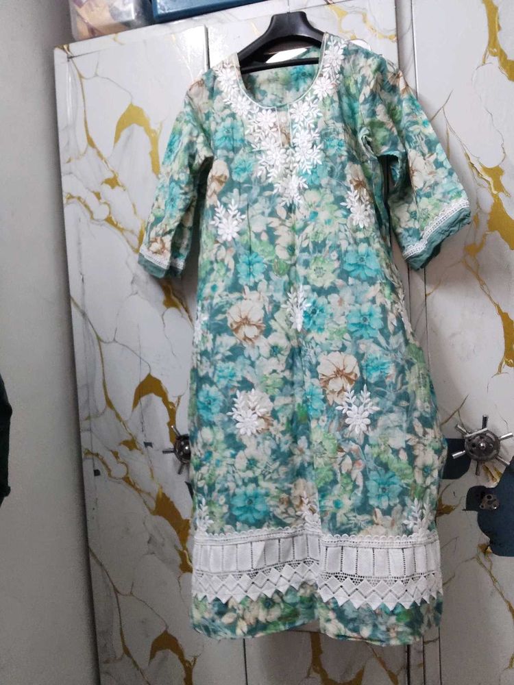 Floral Print Kurta with White Lace Trim