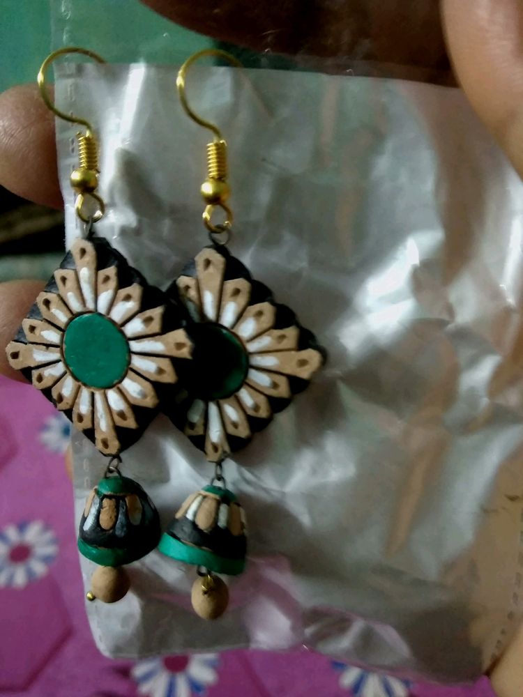 One Ear Ring