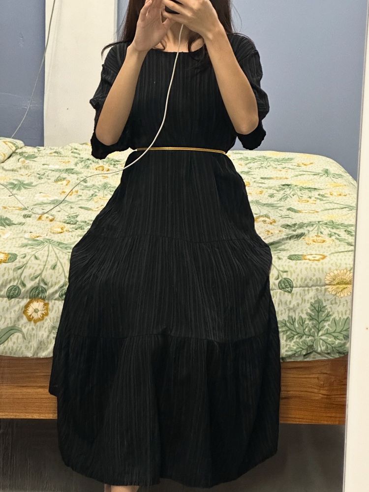 Elegant Black Striped Maxi Dress