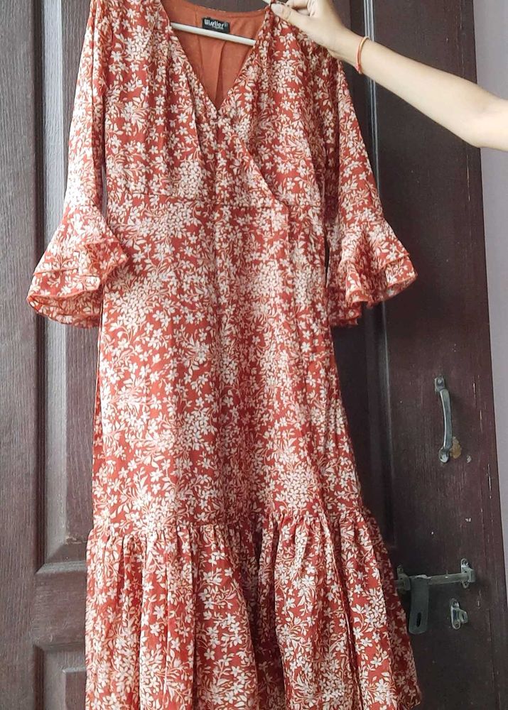 Chic Floral Midi Dress