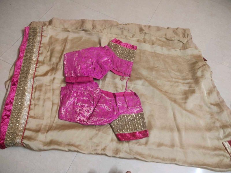 Ethnic Saree &amp; Blouse Set