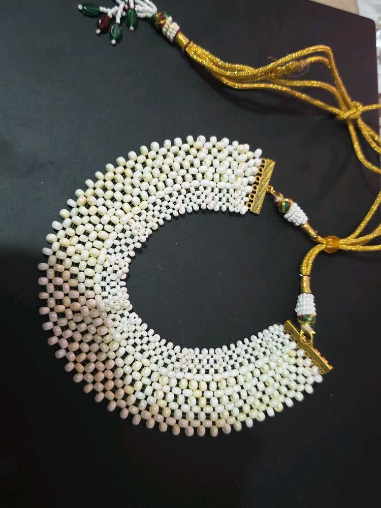 Elegant Pearl Choker Necklace